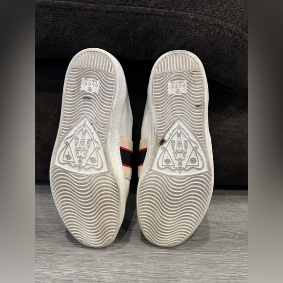 Men’s Gucci Sneakers - Picture 4 of 5